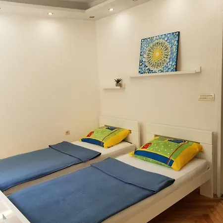 Apartment Apartment Split
